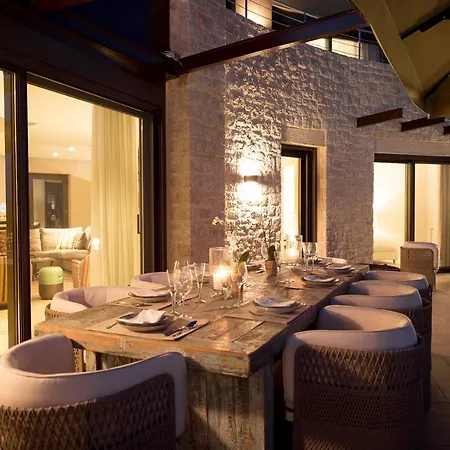The Olive Retreat Pool Treehouse Sleeps 10