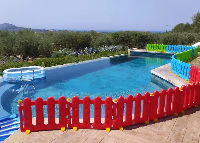 빌라 Captivating 5br Pool Close Navarino Golf