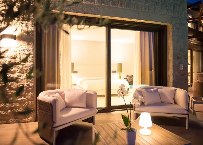 Captivating 5br Pool Close Navarino Golf 빌라 Tragána