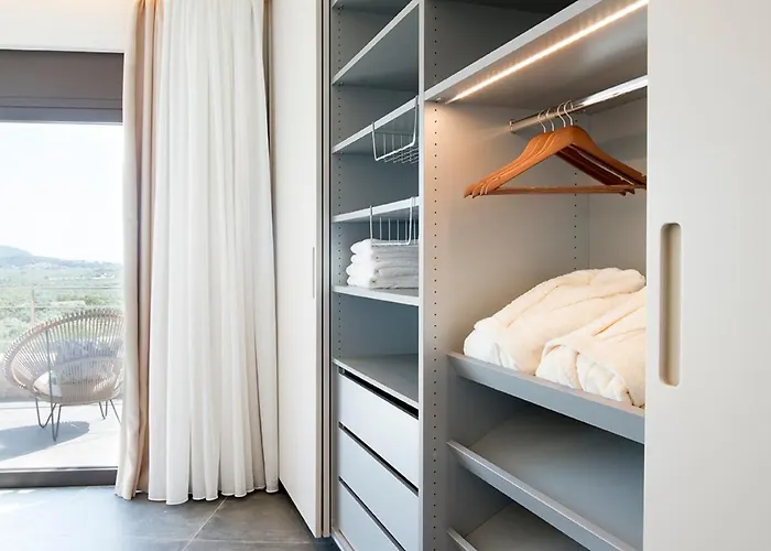 빌라 Captivating 5br Pool Close Navarino Golf