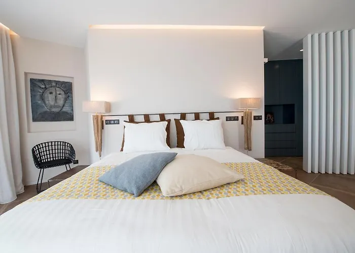 Captivating 5br Pool Close Navarino Golf *