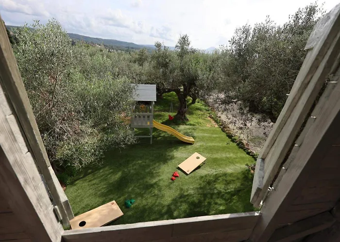 Captivating 5br Pool Close Navarino Golf Villa *